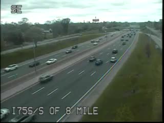 Traffic Cam @ S of 8 Mile - south